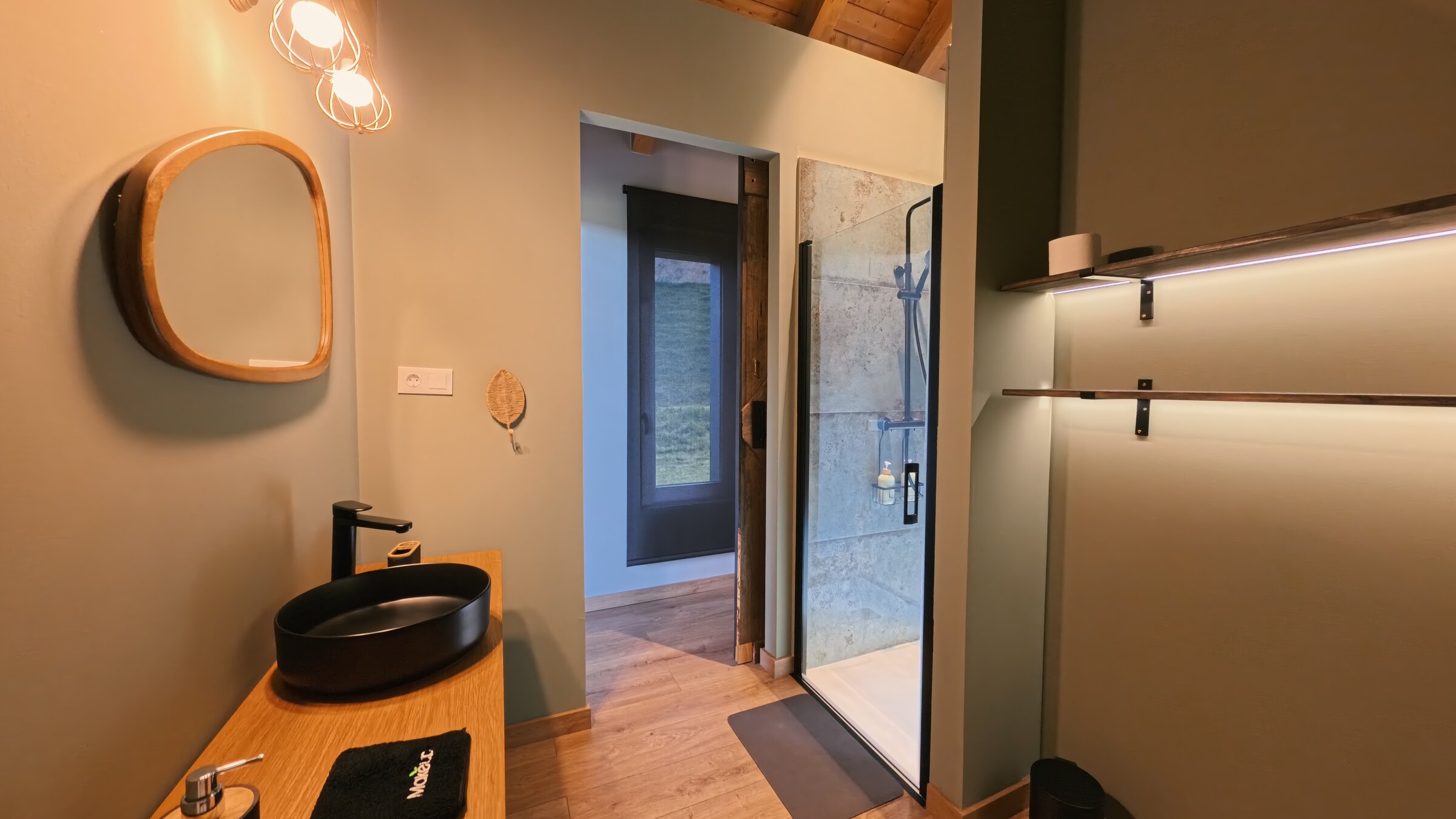 Baño de Casa Maelo, ángulo alternativo
